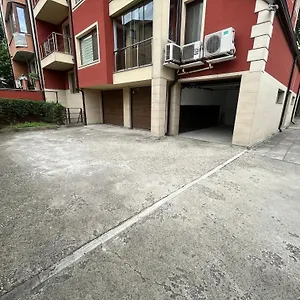 Apartment Madrid 2bdr W Free Parking Near Metro, Serdika Mall, Sofia